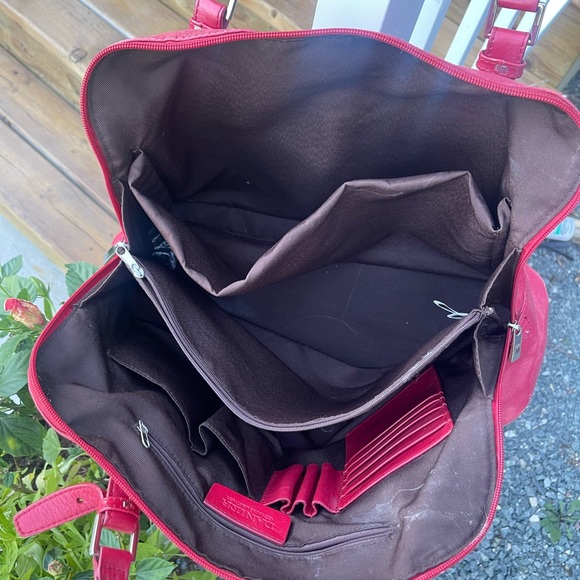 Price drop⬇️⬇️⬇️Beautiful leather tote bag! - Picture 4 of 4